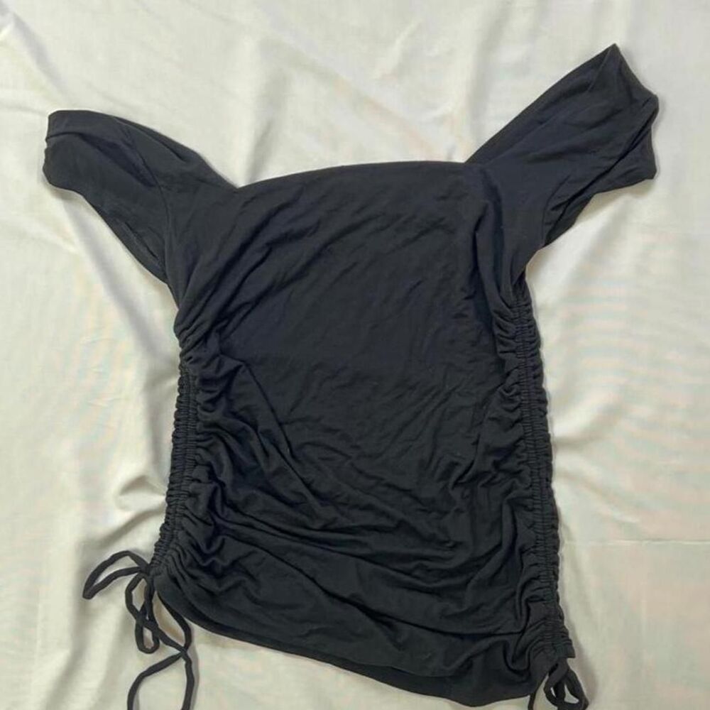 Express Women's Black Blouse - Picture 4 of 7